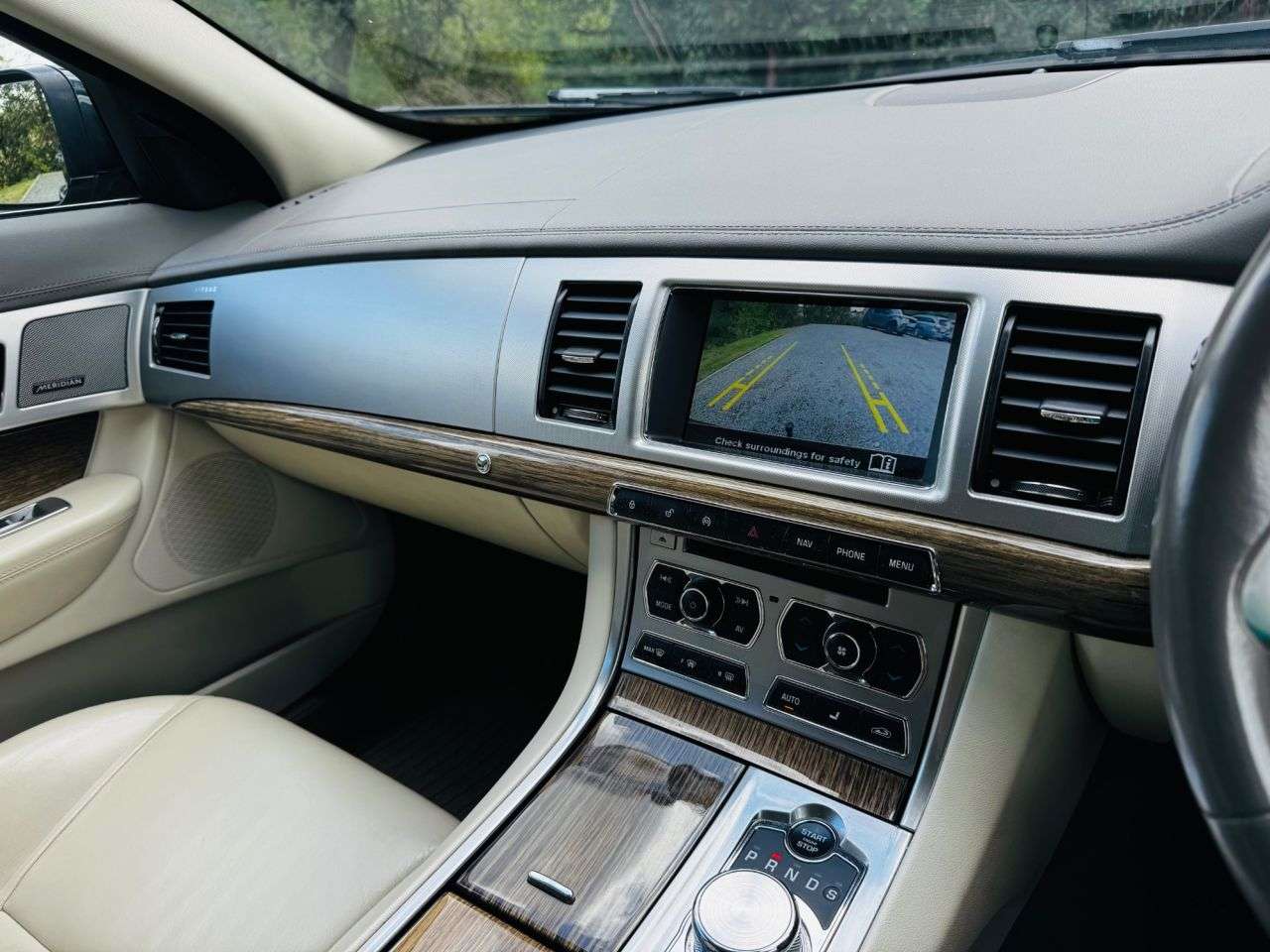 2014 JAGUAR XF 2014 JAGUAR XF