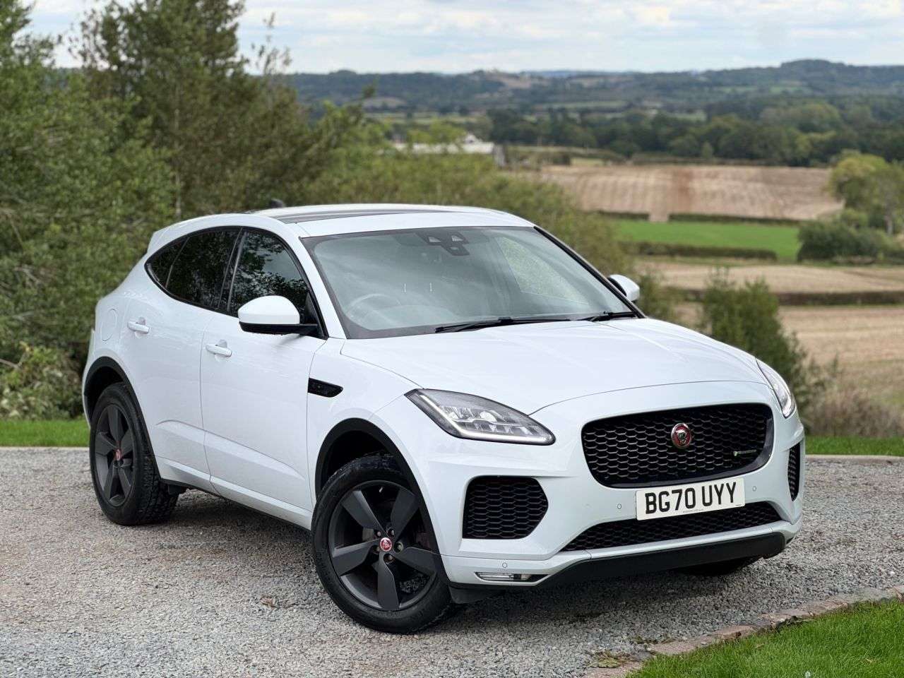A 2020 JAGUAR E-PACE 2.0 D180 Chequered Flag SUV 5dr Diesel Auto AWD Euro 6 (s/s) (180 ps) A 2020 JAGUAR E-PACE 2.0 D180 Chequered Flag SUV 5dr Diesel Auto AWD Euro 6 (s/s) (180 ps)
