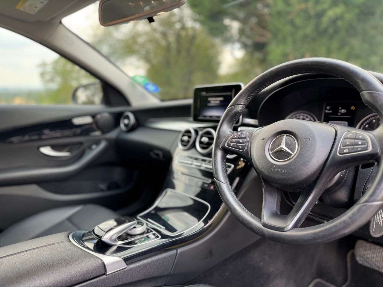 A 2014 MERCEDES-BENZ C CLASS 2.0 C200 SE Saloon 4dr Petrol 7G-Tronic+ Euro 6 (s/s) (184 ps) A 2014 MERCEDES-BENZ C CLASS 2.0 C200 SE Saloon 4dr Petrol 7G-Tronic+ Euro 6 (s/s) (184 ps)