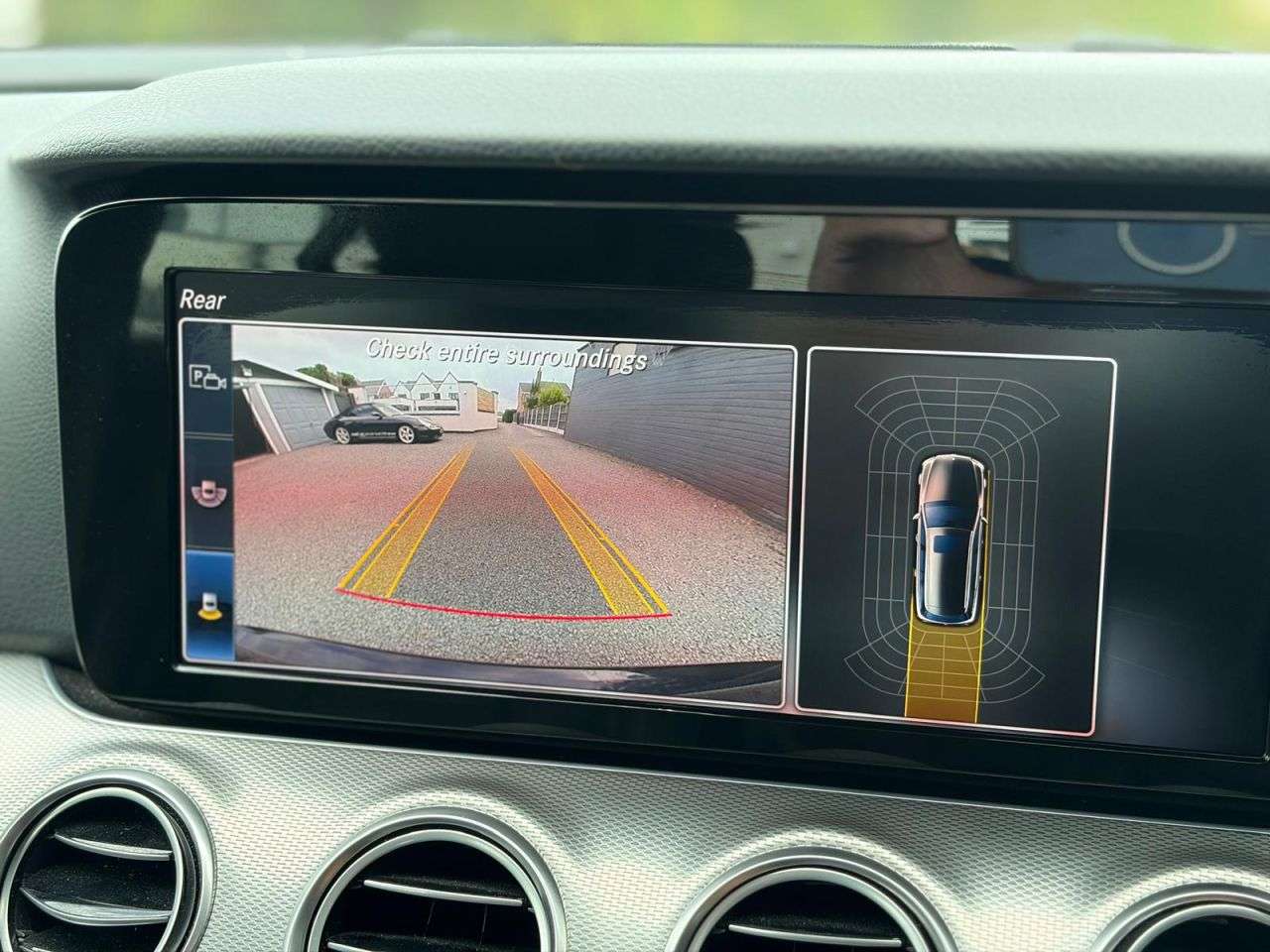 A 2018 MERCEDES-BENZ E CLASS 2.0 E220d SE Estate 5dr Diesel G-Tronic+ Euro 6 (s/s) (194 ps) A 2018 MERCEDES-BENZ E CLASS 2.0 E220d SE Estate 5dr Diesel G-Tronic+ Euro 6 (s/s) (194 ps)