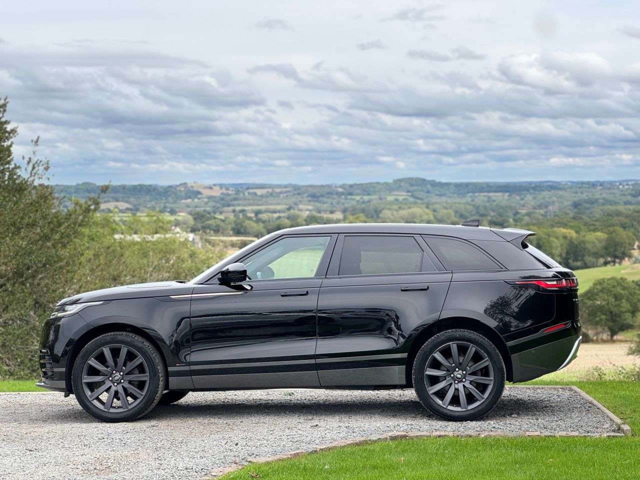 2019 LAND ROVER RANGE ROVER VELAR 2019 LAND ROVER RANGE ROVER VELAR