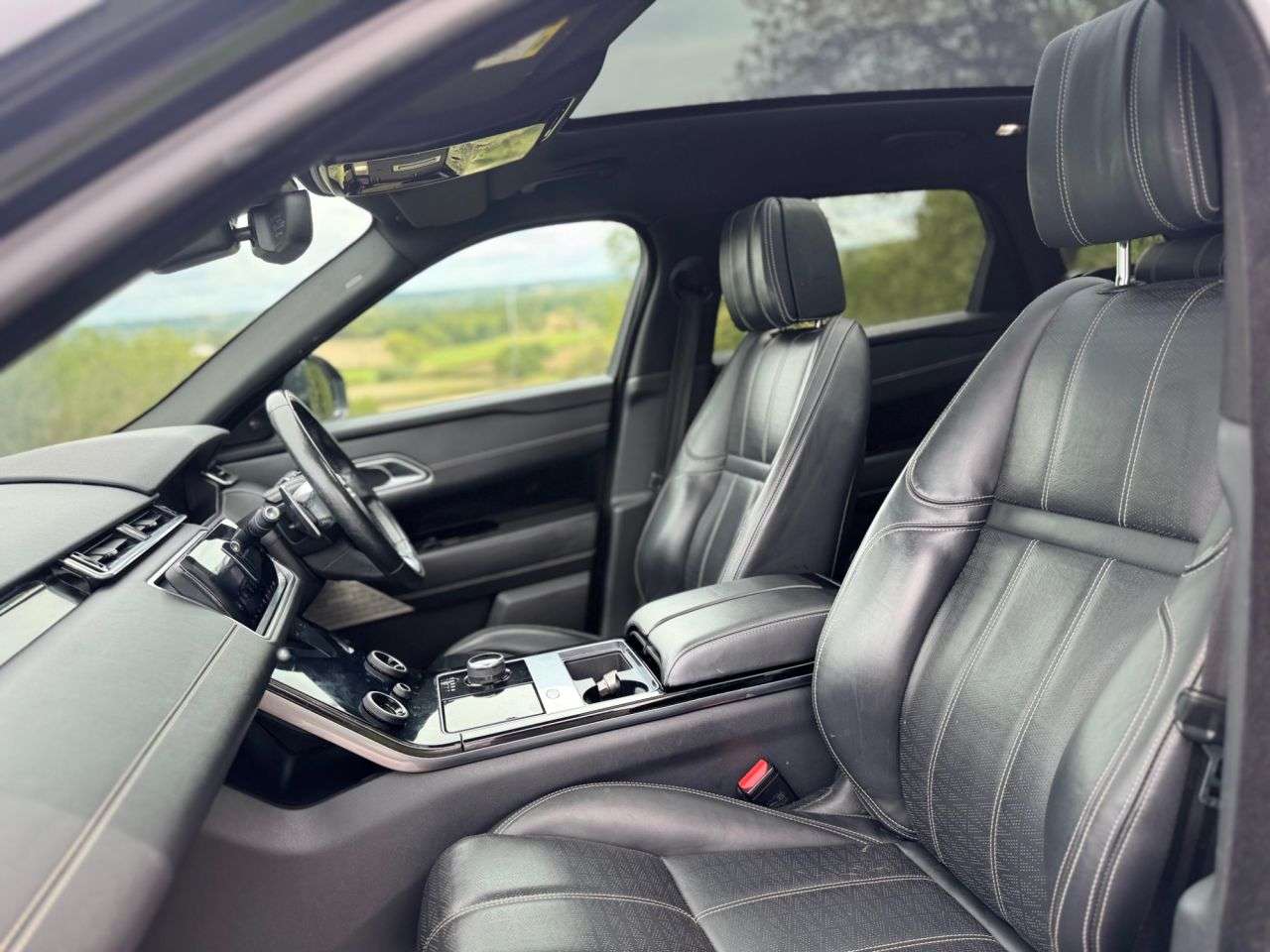 2019 LAND ROVER RANGE ROVER VELAR 2019 LAND ROVER RANGE ROVER VELAR