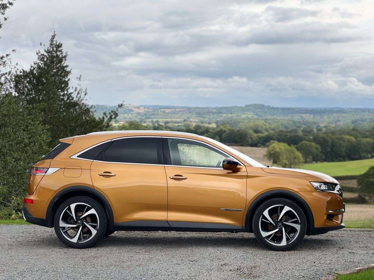 A 2018 DS AUTOMOBILES DS 7 CROSSBACK 2.0 BlueHDi Ultra Prestige Crossback 5dr Diesel EAT8 Euro 6 (s/s) (180 ps) A 2018 DS AUTOMOBILES DS 7 CROSSBACK 2.0 BlueHDi Ultra Prestige Crossback 5dr Diesel EAT8 Euro 6 (s/s) (180 ps)