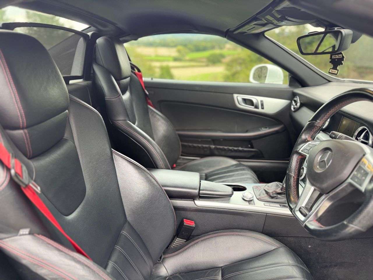 A 2014 MERCEDES-BENZ SLK 2.1 SLK250 CDI AMG Sport Convertible 2dr Diesel G-Tronic+ Euro 5 (s/s) (204 A 2014 MERCEDES-BENZ SLK 2.1 SLK250 CDI AMG Sport Convertible 2dr Diesel G-Tronic+ Euro 5 (s/s) (204