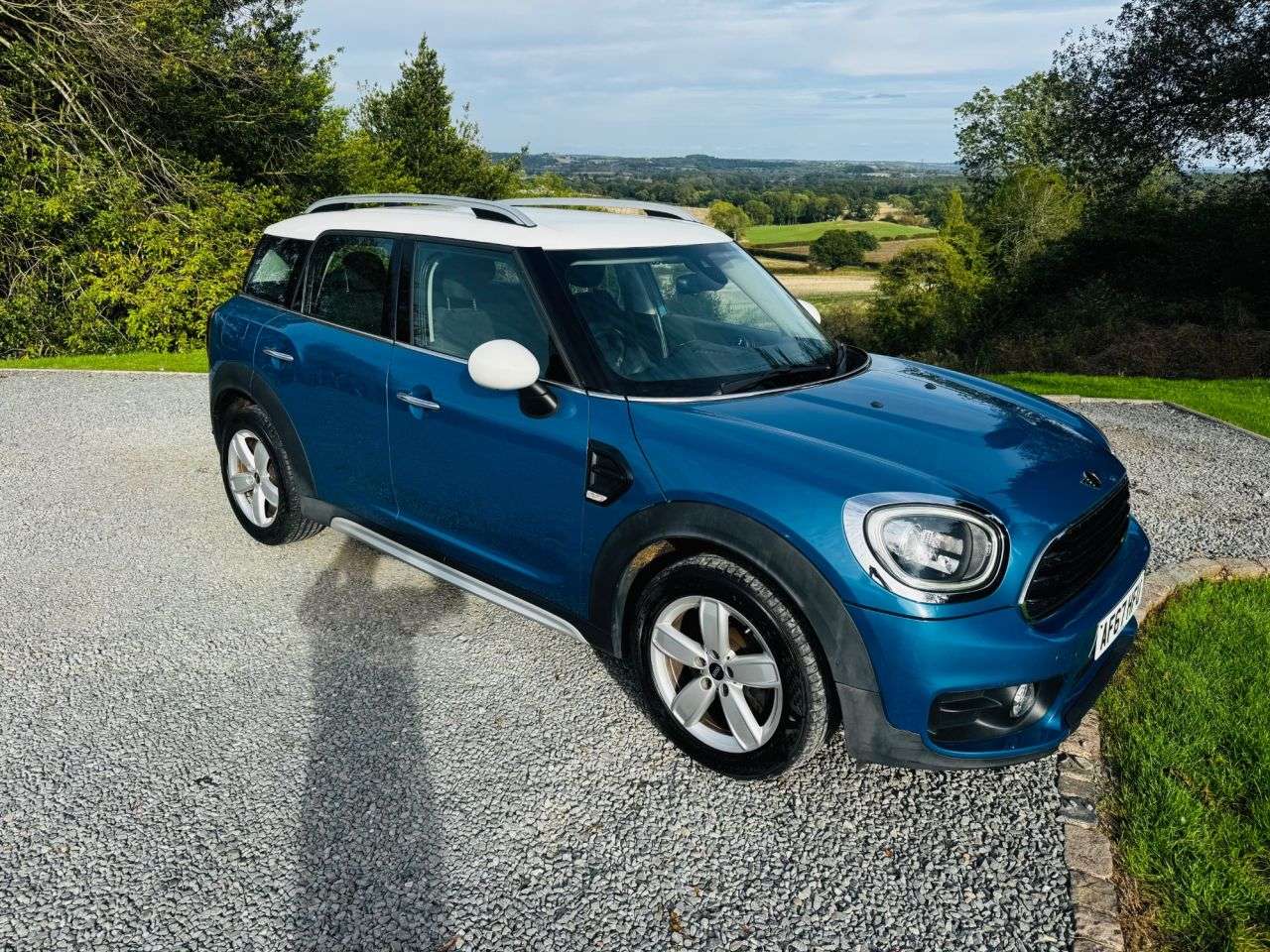 A 2017 MINI COUNTRYMAN 1.5 Cooper SUV 5dr Petrol Manual Euro 6 (s/s) (136 ps) A 2017 MINI COUNTRYMAN 1.5 Cooper SUV 5dr Petrol Manual Euro 6 (s/s) (136 ps)