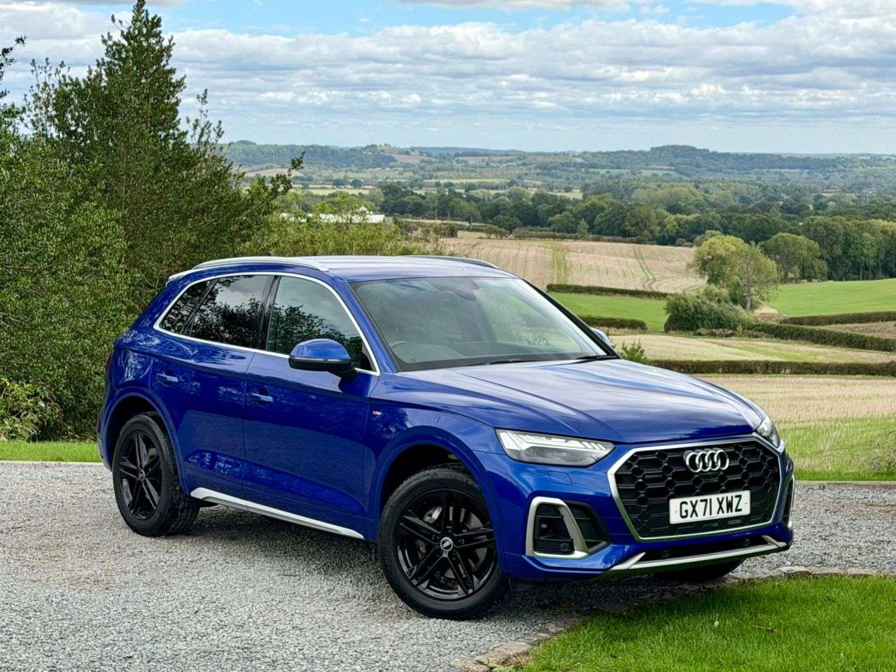 A 2021 AUDI Q5 2.0 TFSI 45 S line SUV 5dr Petrol S Tronic quattro Euro 6 (s/s) (265 ps) A 2021 AUDI Q5 2.0 TFSI 45 S line SUV 5dr Petrol S Tronic quattro Euro 6 (s/s) (265 ps)