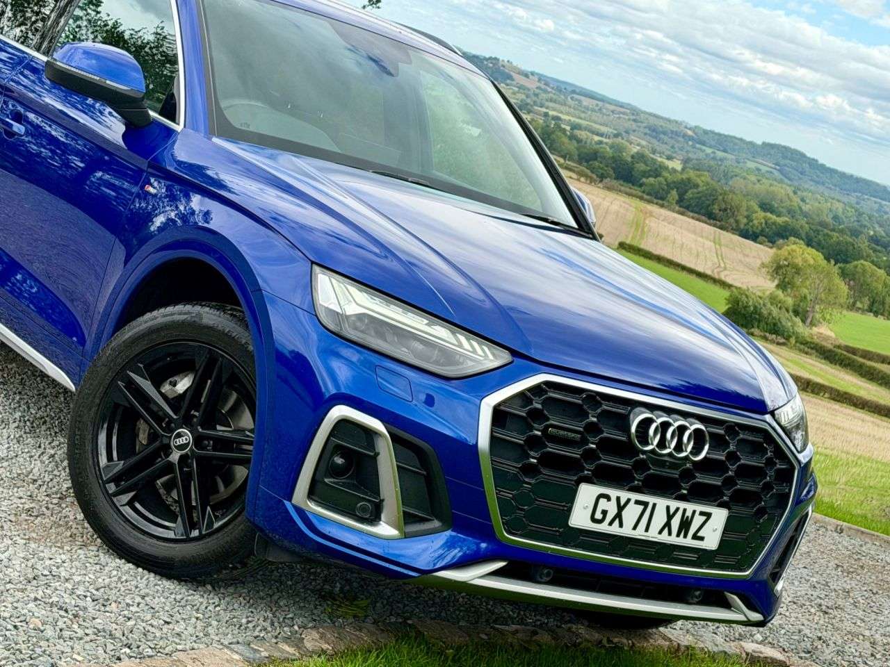 A 2021 AUDI Q5 2.0 TFSI 45 S line SUV 5dr Petrol S Tronic quattro Euro 6 (s/s) (265 ps) A 2021 AUDI Q5 2.0 TFSI 45 S line SUV 5dr Petrol S Tronic quattro Euro 6 (s/s) (265 ps)
