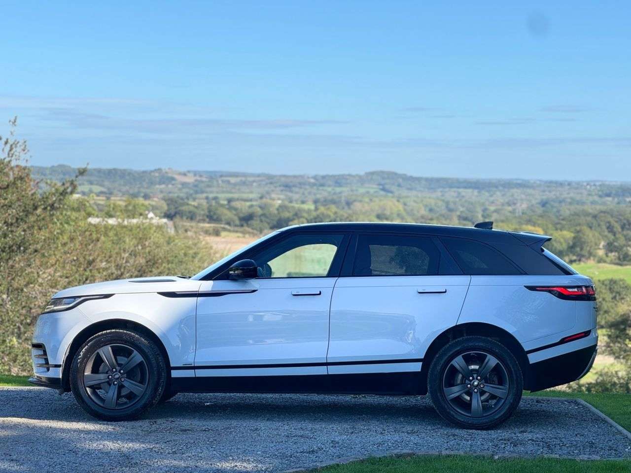 2018 LAND ROVER RANGE ROVER VELAR 2018 LAND ROVER RANGE ROVER VELAR