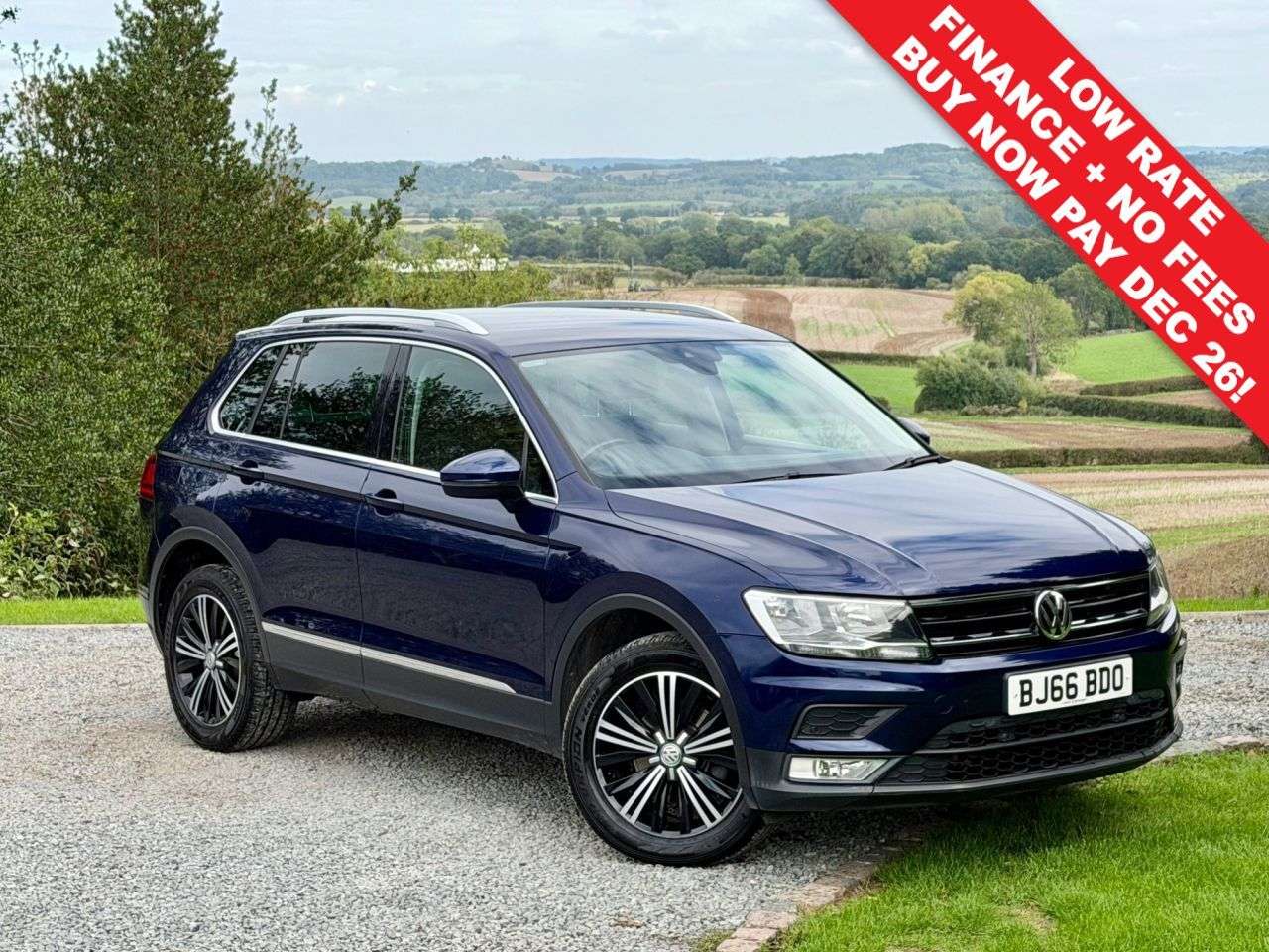 A 2016 VOLKSWAGEN TIGUAN 2.0 TDI BlueMotion Tech SE Navigation SUV 5dr Diesel DSG 4Motion Euro 6 (s/ A 2016 VOLKSWAGEN TIGUAN 2.0 TDI BlueMotion Tech SE Navigation SUV 5dr Diesel DSG 4Motion Euro 6 (s/