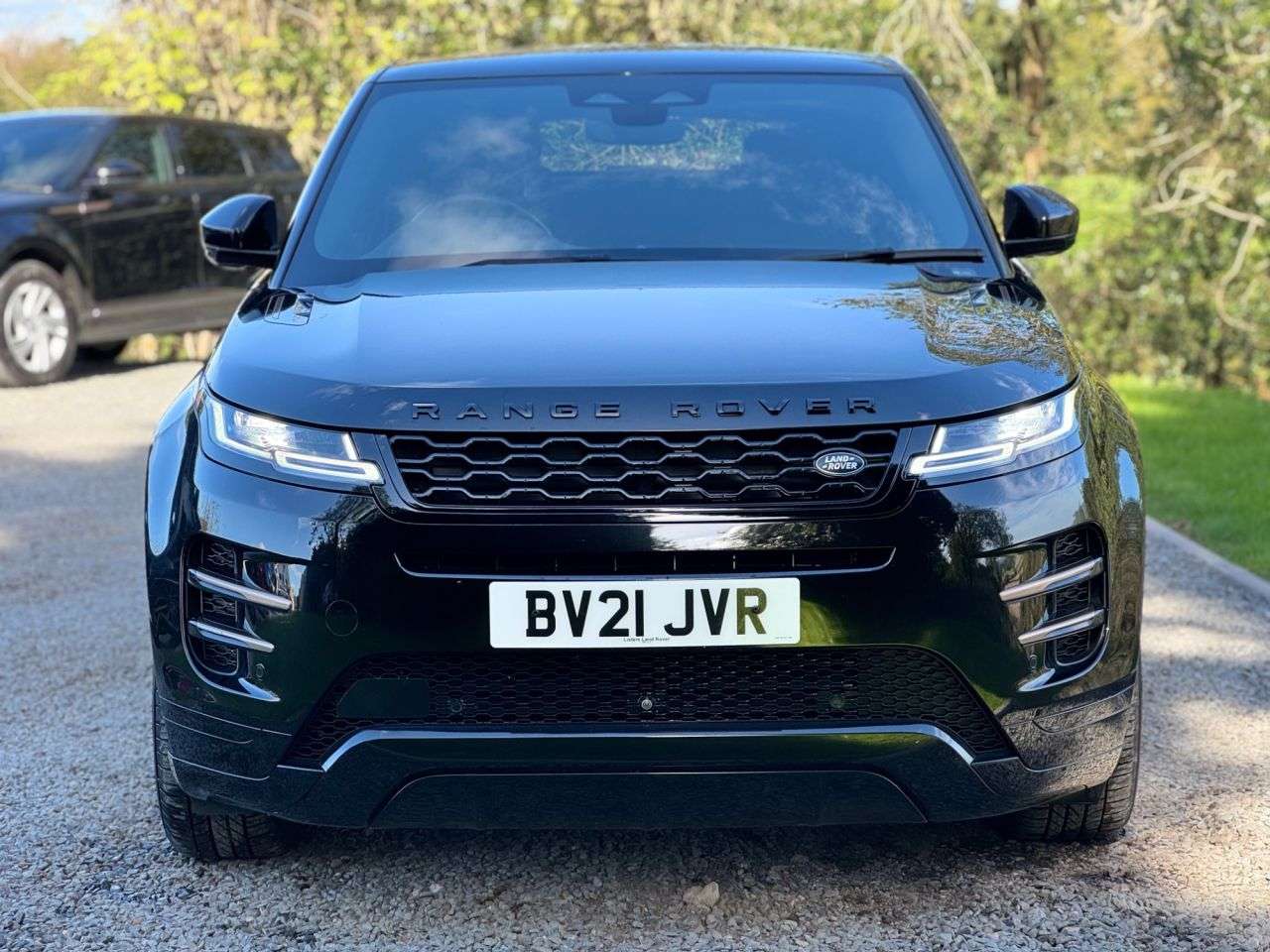 A 2021 LAND ROVER RANGE ROVER EVOQUE 2.0 D200 MHEV R-Dynamic SE SUV 5dr Diesel Auto 4WD Euro 6 (s/s) (204 ps) A 2021 LAND ROVER RANGE ROVER EVOQUE 2.0 D200 MHEV R-Dynamic SE SUV 5dr Diesel Auto 4WD Euro 6 (s/s) (204 ps)