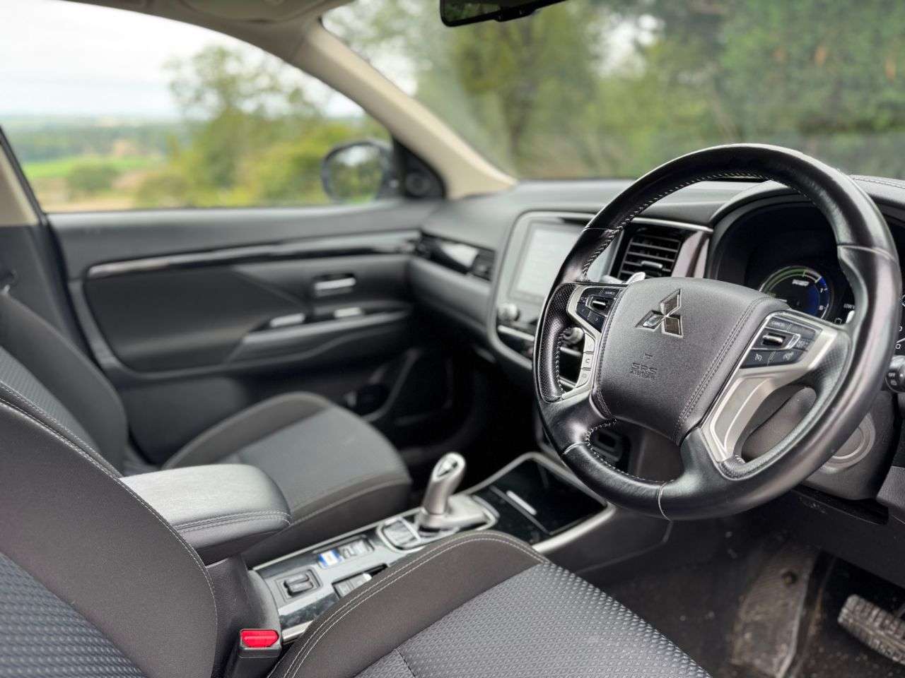 A 2020 MITSUBISHI OUTLANDER 2.4h TwinMotor 13.8kWh Design SUV 5dr Petrol Plug-in Hybrid CVT 4WD Euro 6 A 2020 MITSUBISHI OUTLANDER 2.4h TwinMotor 13.8kWh Design SUV 5dr Petrol Plug-in Hybrid CVT 4WD Euro 6