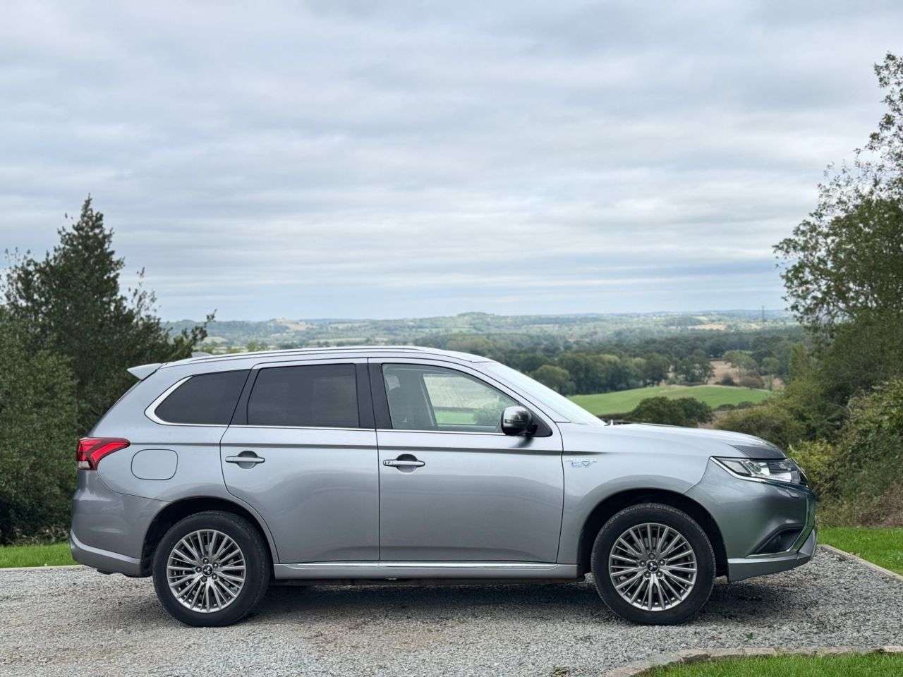 2020 MITSUBISHI OUTLANDER 2020 MITSUBISHI OUTLANDER