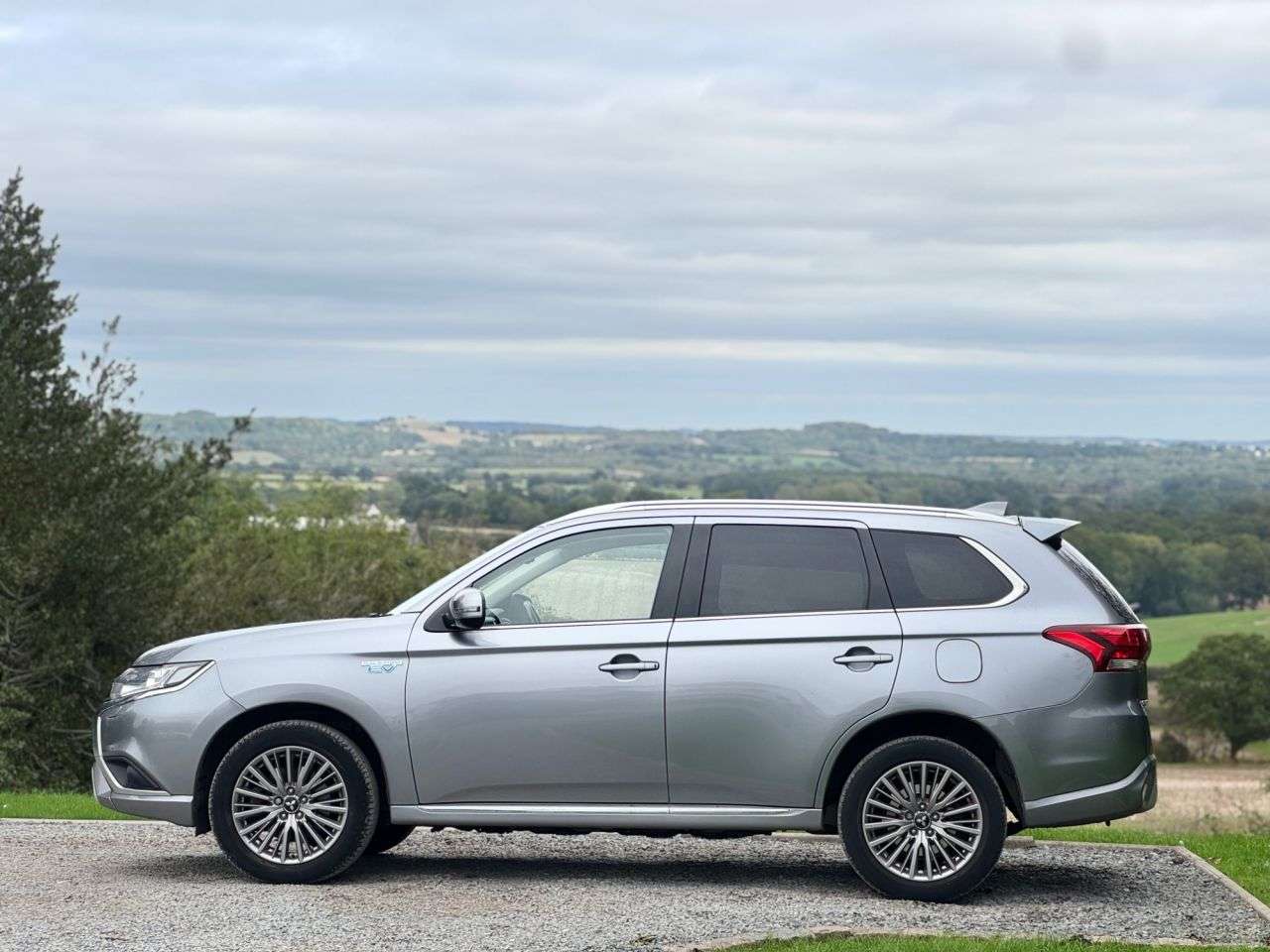 2020 MITSUBISHI OUTLANDER 2020 MITSUBISHI OUTLANDER