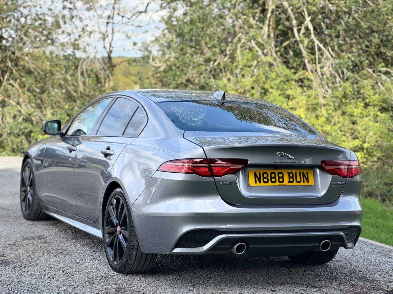 A 2019 JAGUAR XE 2.0 P250i R-Dynamic S Saloon 4dr Petrol Auto Euro 6 (s/s) (250 ps) A 2019 JAGUAR XE 2.0 P250i R-Dynamic S Saloon 4dr Petrol Auto Euro 6 (s/s) (250 ps)