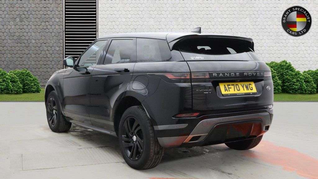 A 2020 LAND ROVER RANGE ROVER EVOQUE 1.5 P300e 12.2kWh R-Dynamic S SUV 5dr Petrol Plug-in Hybrid Auto 4WD Euro 6 A 2020 LAND ROVER RANGE ROVER EVOQUE 1.5 P300e 12.2kWh R-Dynamic S SUV 5dr Petrol Plug-in Hybrid Auto 4WD Euro 6