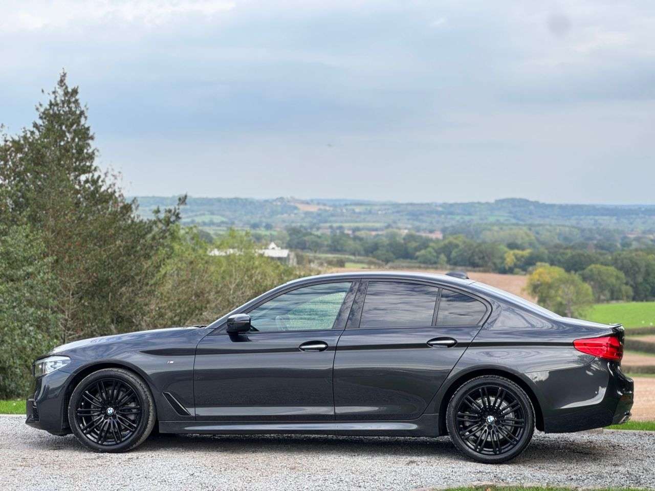 2017 BMW 5 SERIES 2017 BMW 5 SERIES