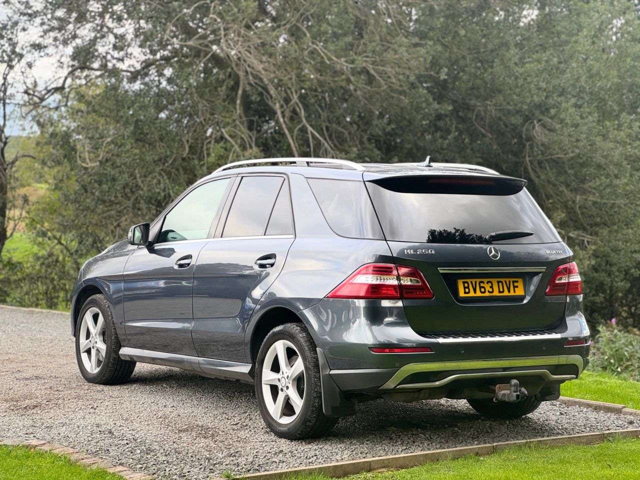 A 2013 MERCEDES-BENZ M CLASS 2.1 ML250 BlueTEC SE SUV 5dr Diesel G-Tronic 4WD Euro 6 (s/s) (204 ps) A 2013 MERCEDES-BENZ M CLASS 2.1 ML250 BlueTEC SE SUV 5dr Diesel G-Tronic 4WD Euro 6 (s/s) (204 ps)