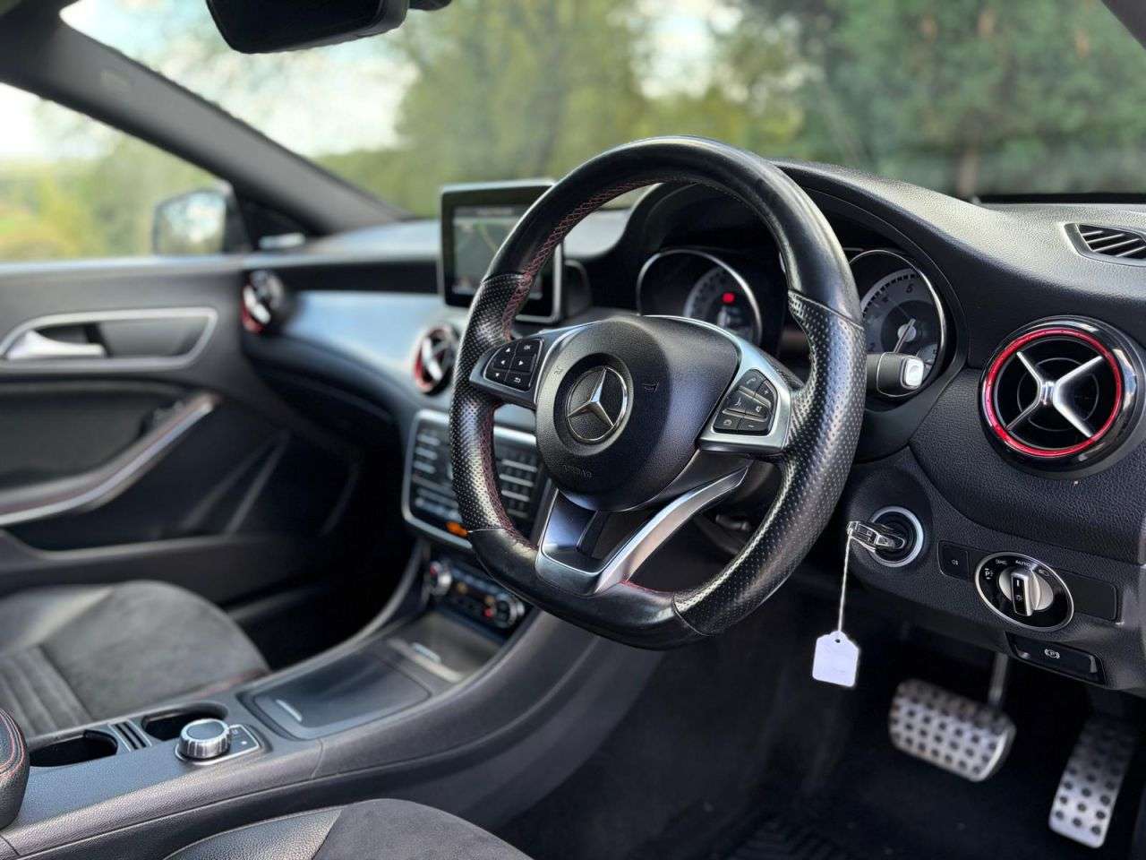 A 2015 MERCEDES-BENZ CLA 2.0 CLA250 Engineered by AMG Shooting Brake 5dr Petrol 7G-DCT 4MATIC Euro 6 A 2015 MERCEDES-BENZ CLA 2.0 CLA250 Engineered by AMG Shooting Brake 5dr Petrol 7G-DCT 4MATIC Euro 6