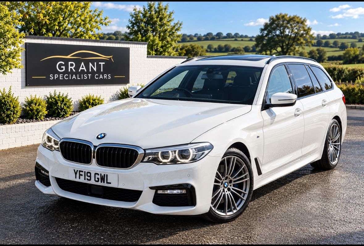 A 2019 BMW 5 SERIES 3.0 530d M Sport Touring 5dr Diesel Auto Euro 6 (s/s) (265 ps) M SPORT PLUS A 2019 BMW 5 SERIES 3.0 530d M Sport Touring 5dr Diesel Auto Euro 6 (s/s) (265 ps) M SPORT PLUS