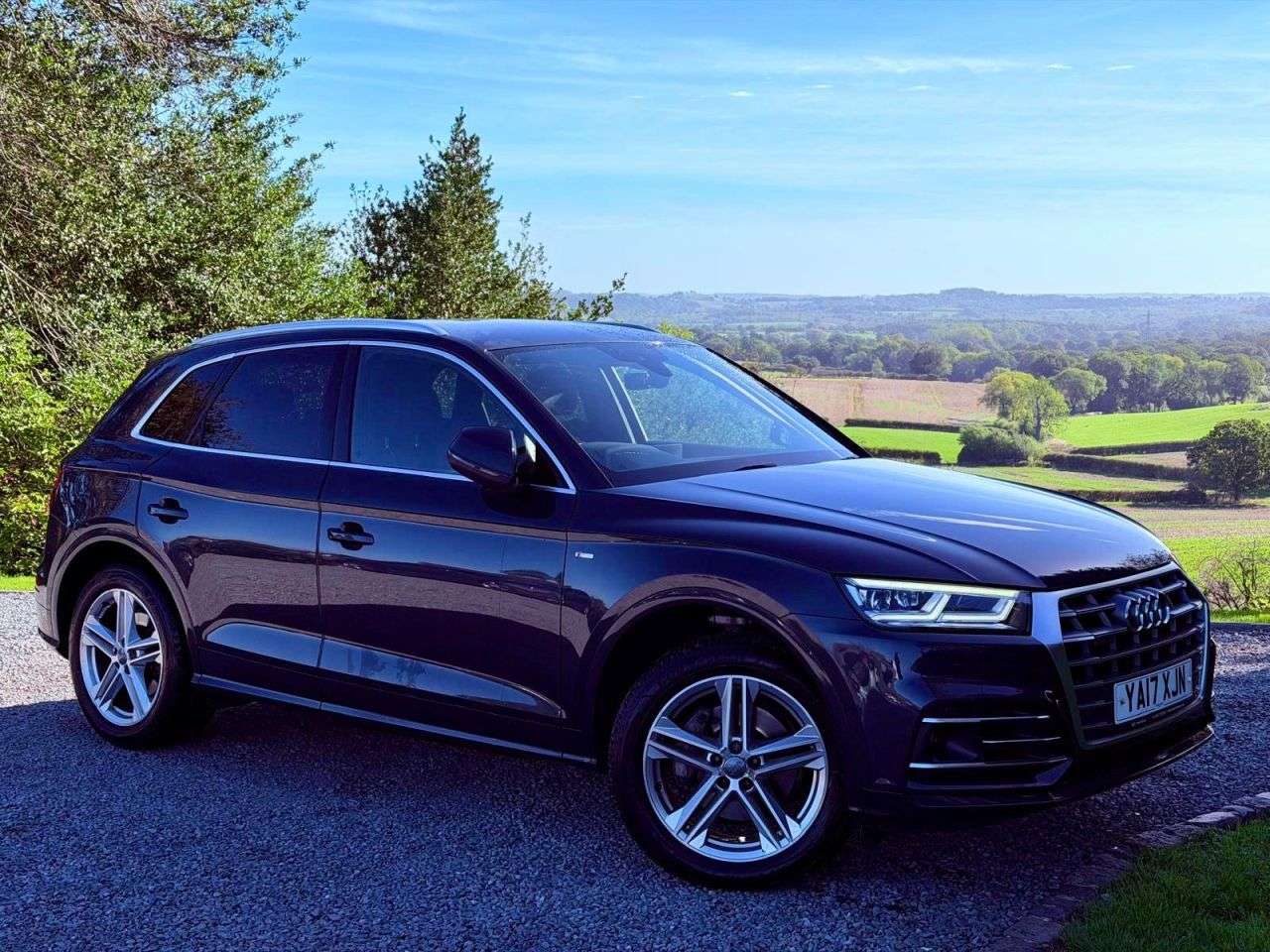 A 2017 AUDI Q5 2.0 TFSI S line SUV 5dr Petrol S Tronic quattro Euro 6 (s/s) (252 ps) A 2017 AUDI Q5 2.0 TFSI S line SUV 5dr Petrol S Tronic quattro Euro 6 (s/s) (252 ps)