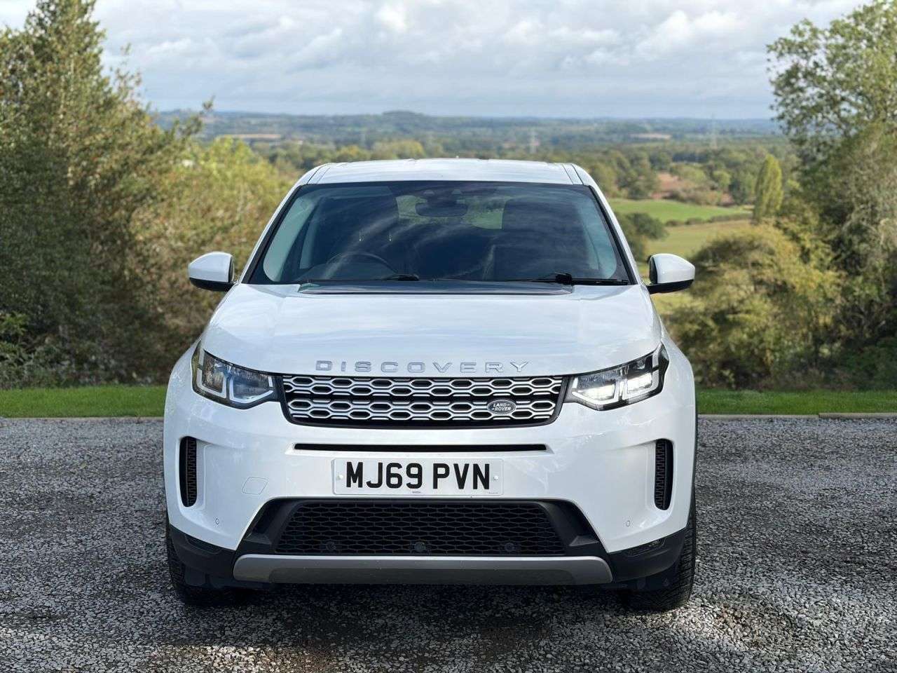 A 2019 LAND ROVER DISCOVERY SPORT 2.0 P200 MHEV S SUV 5dr Petrol Auto 4WD Euro 6 (s/s) (200 ps) A 2019 LAND ROVER DISCOVERY SPORT 2.0 P200 MHEV S SUV 5dr Petrol Auto 4WD Euro 6 (s/s) (200 ps)