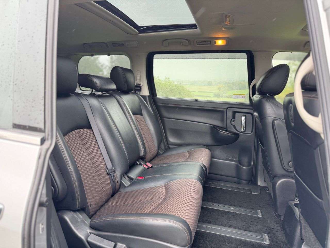 2012 NISSAN ELGRAND 2012 NISSAN ELGRAND
