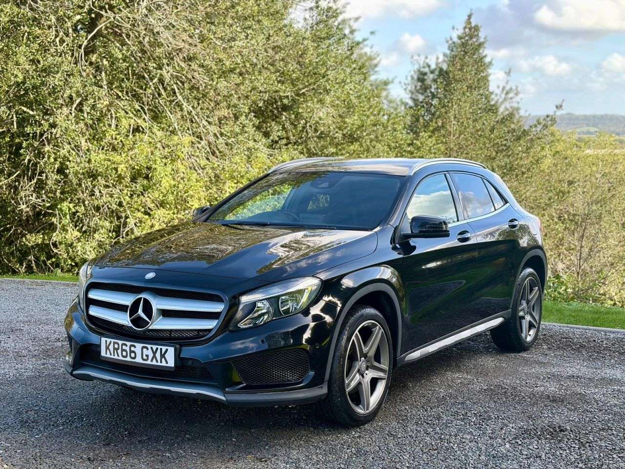 A 2016 MERCEDES-BENZ GLA 2.1 GLA220d AMG Line (Executive) SUV 5dr Diesel 7G-DCT 4MATIC Euro 6 (s/s) A 2016 MERCEDES-BENZ GLA 2.1 GLA220d AMG Line (Executive) SUV 5dr Diesel 7G-DCT 4MATIC Euro 6 (s/s)