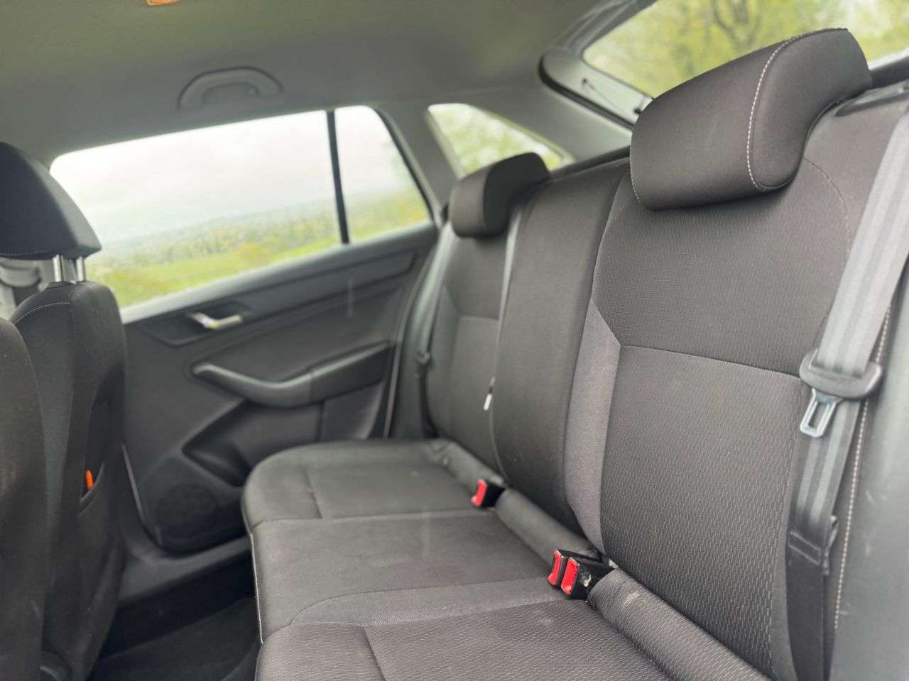 A 2016 SKODA RAPID SPACEBACK 1.2 TSI SE Tech Hatchback 5dr Petrol Manual Euro 6 (s/s) (90 ps) A 2016 SKODA RAPID SPACEBACK 1.2 TSI SE Tech Hatchback 5dr Petrol Manual Euro 6 (s/s) (90 ps)
