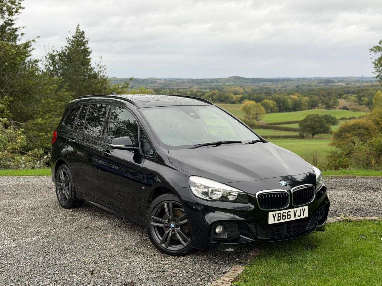 A 2017 BMW 2 SERIES GRAN TOURER 2.0 218d M Sport MPV 5dr Diesel Auto Euro 6 (s/s) (150 ps) A 2017 BMW 2 SERIES GRAN TOURER 2.0 218d M Sport MPV 5dr Diesel Auto Euro 6 (s/s) (150 ps)