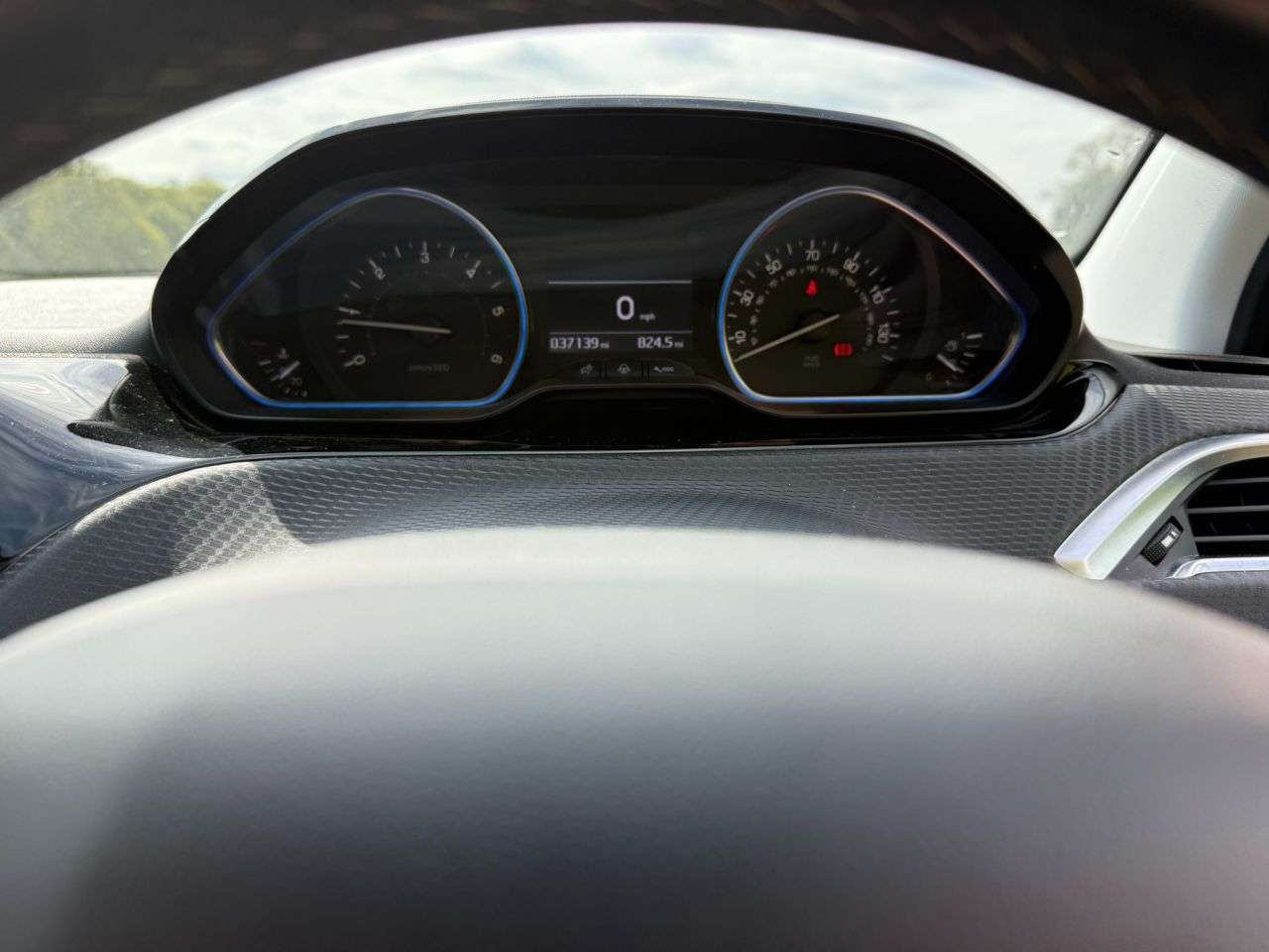 2016 PEUGEOT 2008 2016 PEUGEOT 2008