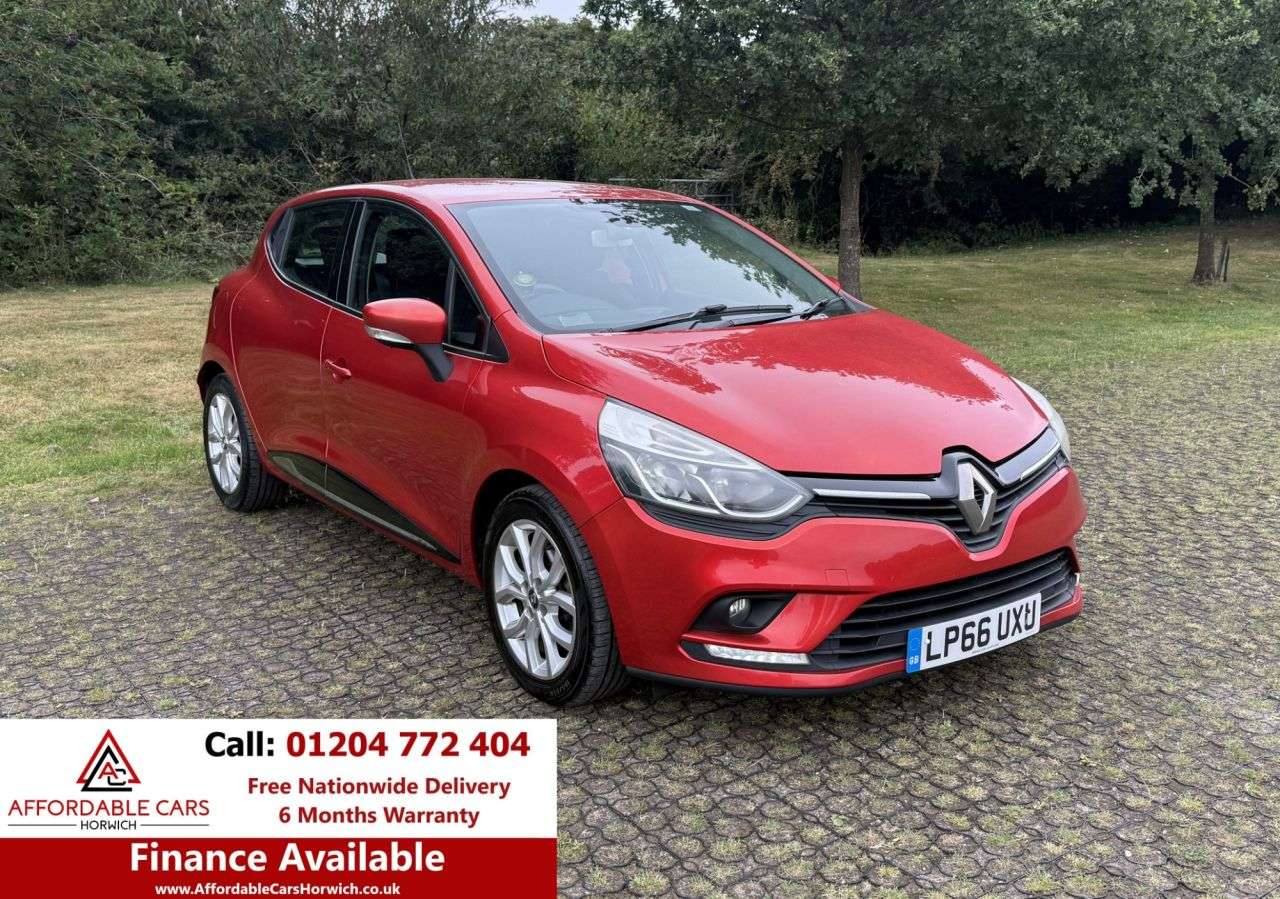 A 2016 RENAULT CLIO 1.5 dCi Dynamique Nav Hatchback 5dr Diesel Manual Euro 6 (s/s) (90 ps) 2 Ke A 2016 RENAULT CLIO 1.5 dCi Dynamique Nav Hatchback 5dr Diesel Manual Euro 6 (s/s) (90 ps) 2 Ke