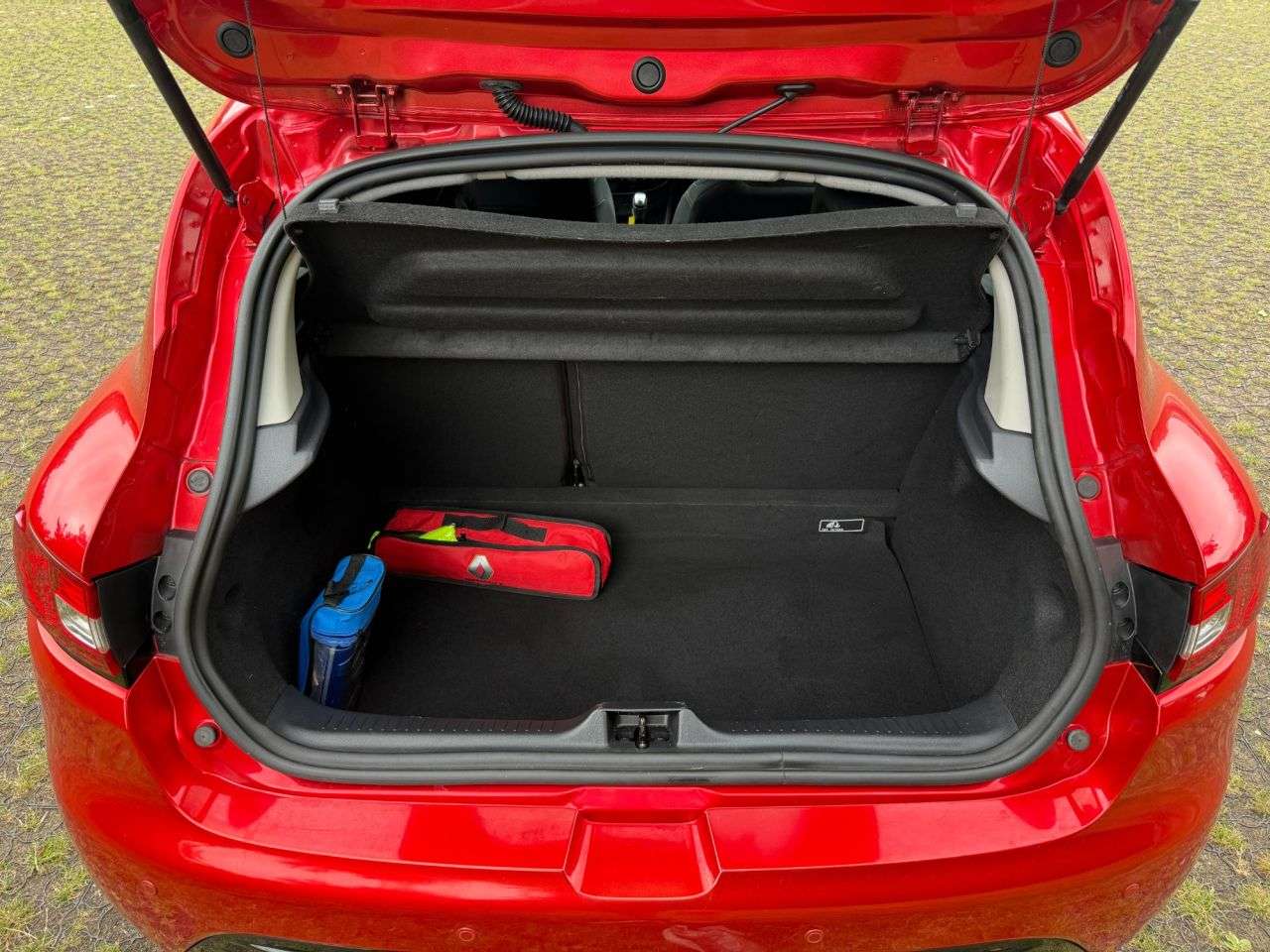 2016 RENAULT CLIO 2016 RENAULT CLIO