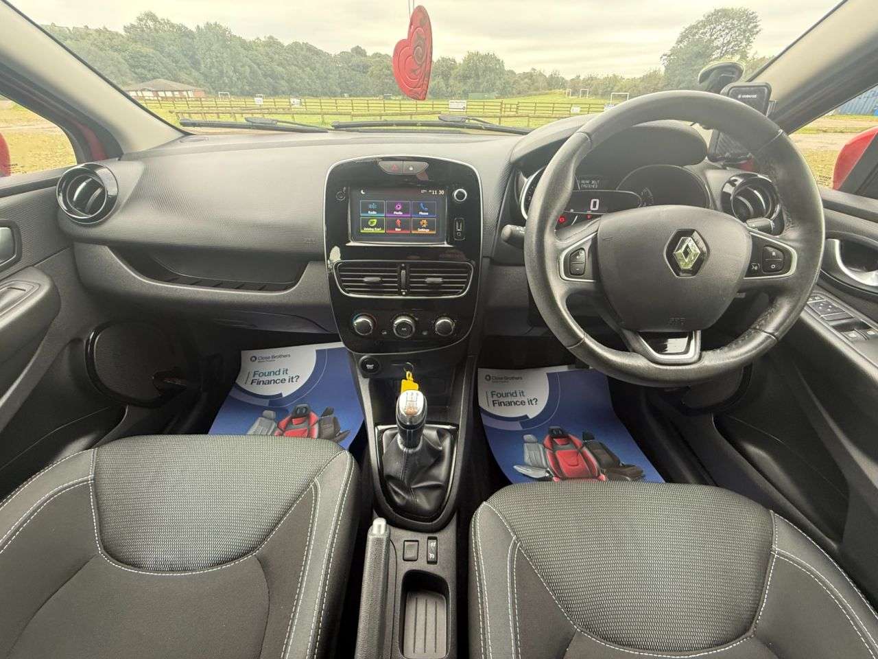 2016 RENAULT CLIO 2016 RENAULT CLIO