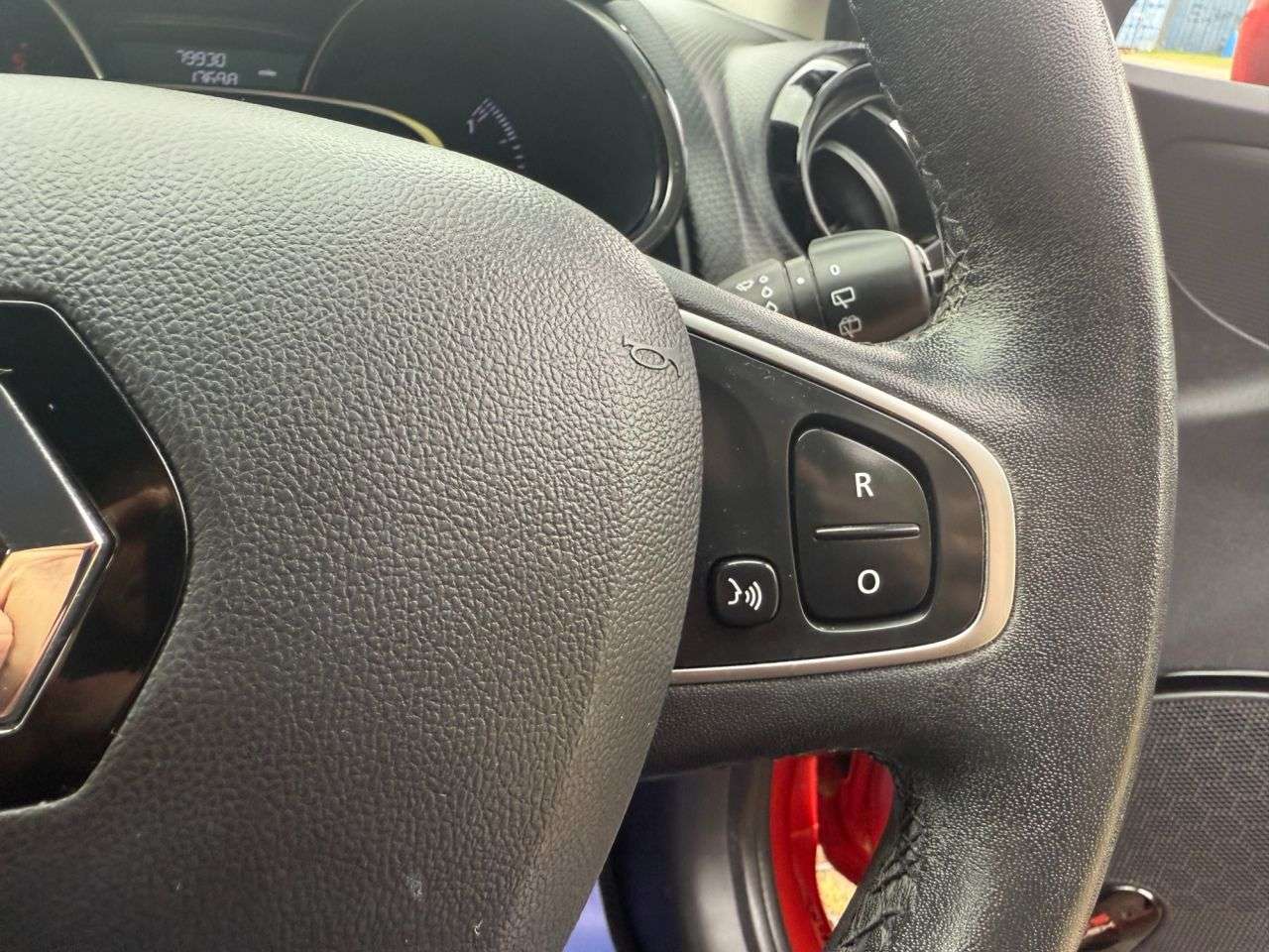 2016 RENAULT CLIO 2016 RENAULT CLIO