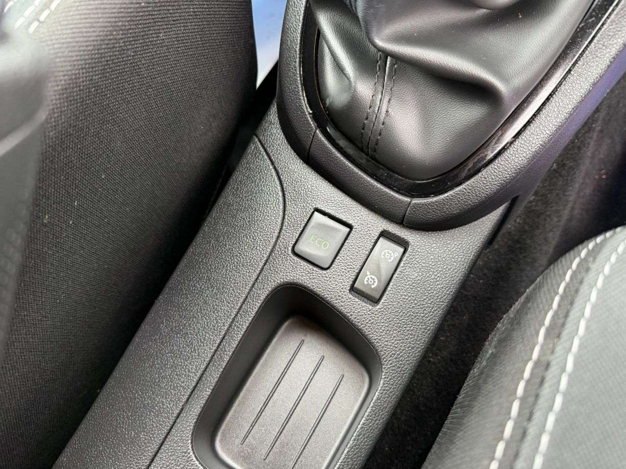 2016 RENAULT CLIO 2016 RENAULT CLIO