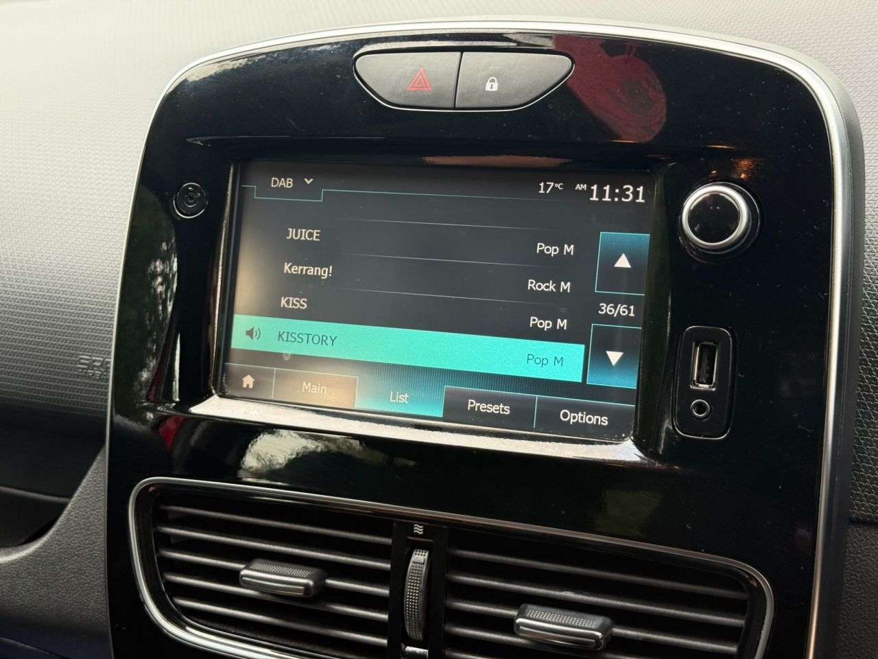 2016 RENAULT CLIO 2016 RENAULT CLIO