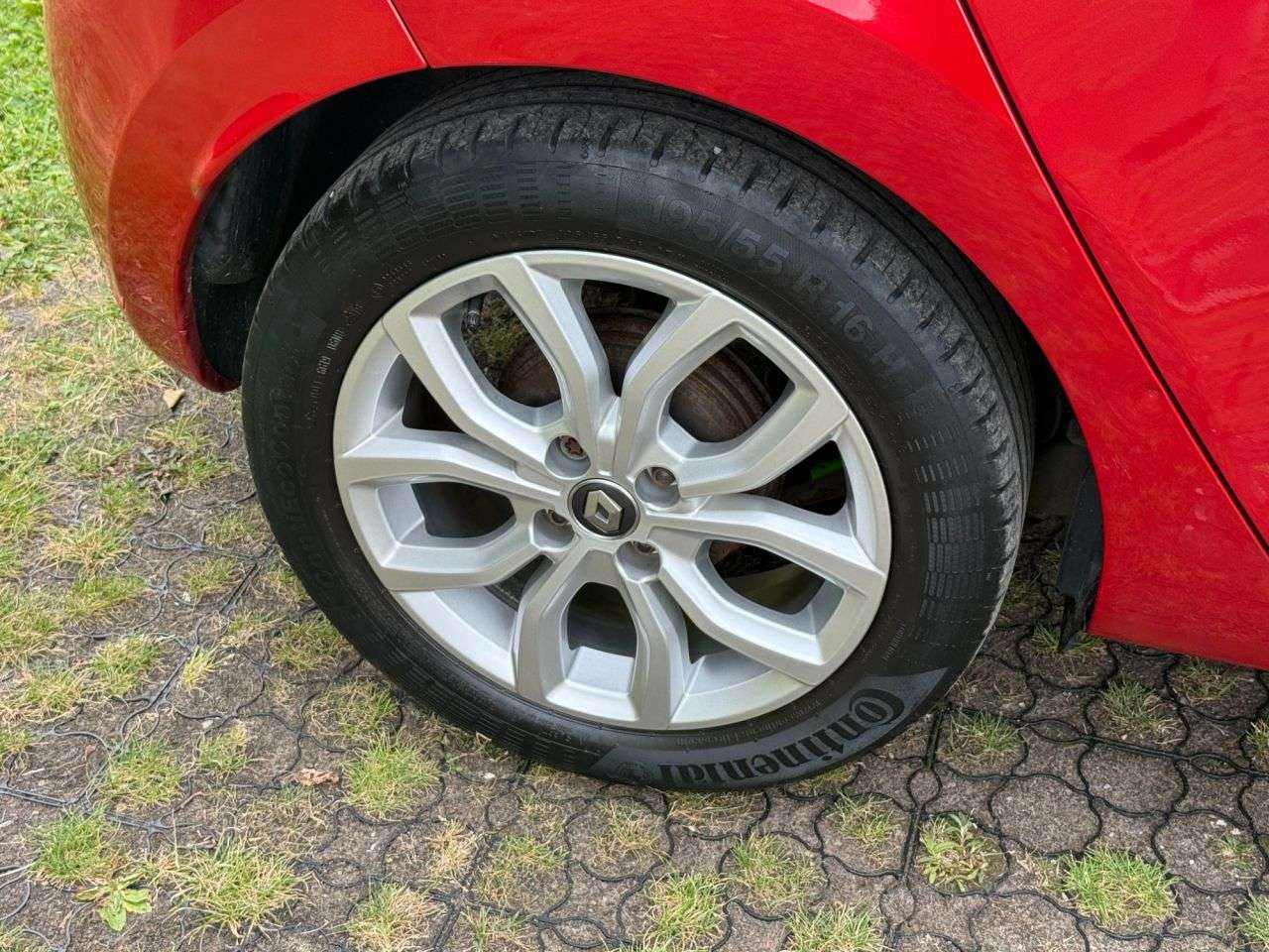 2016 RENAULT CLIO 2016 RENAULT CLIO