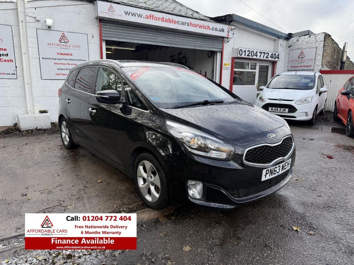 Check out this Kia Carens 2013 Diesel Automatic