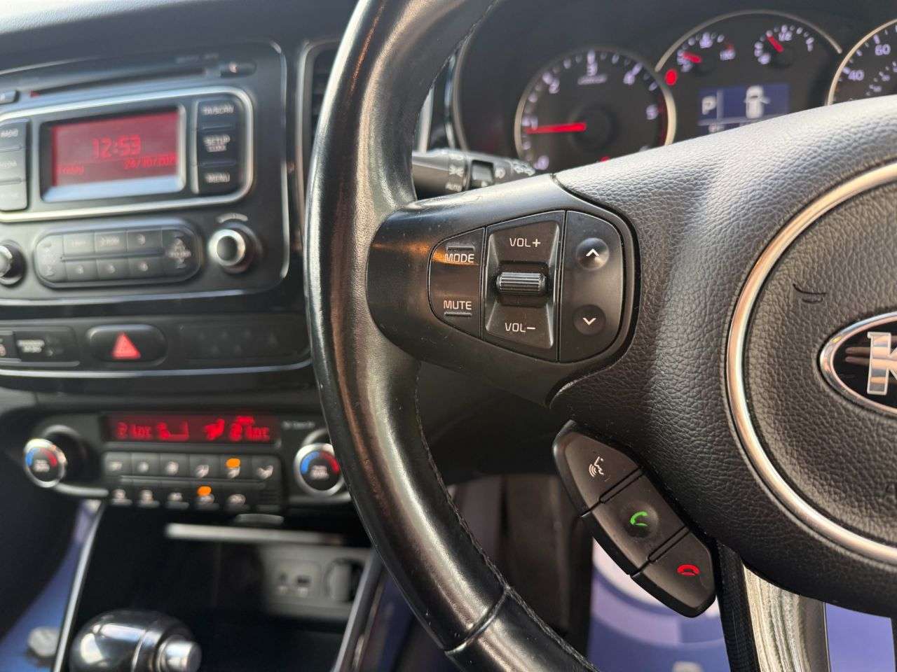 2013 KIA CARENS 2013 KIA CARENS