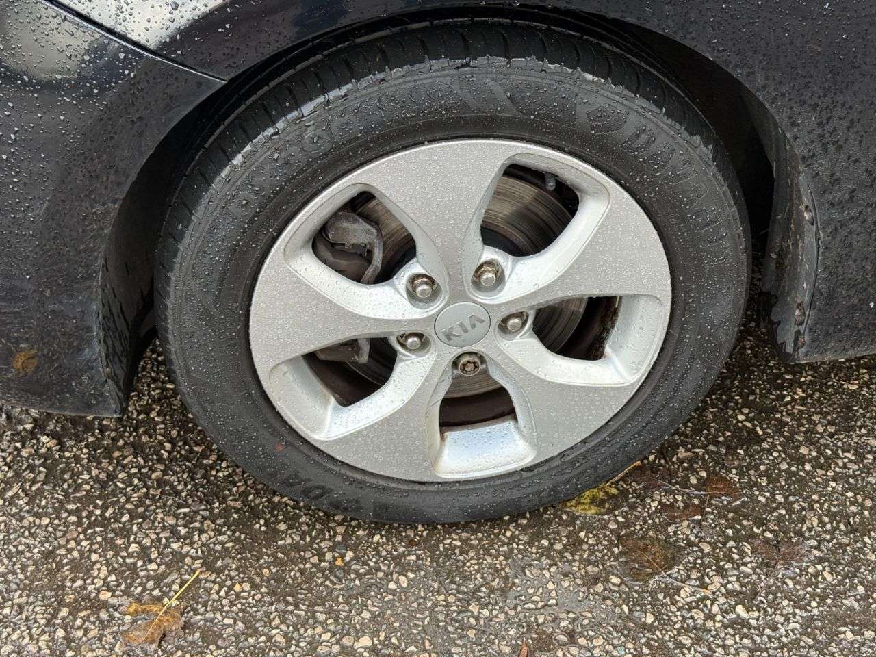 2013 KIA CARENS 2013 KIA CARENS