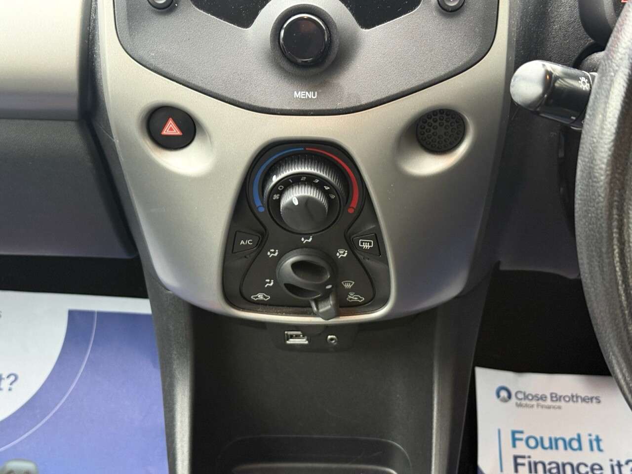 2017 TOYOTA AYGO 2017 TOYOTA AYGO