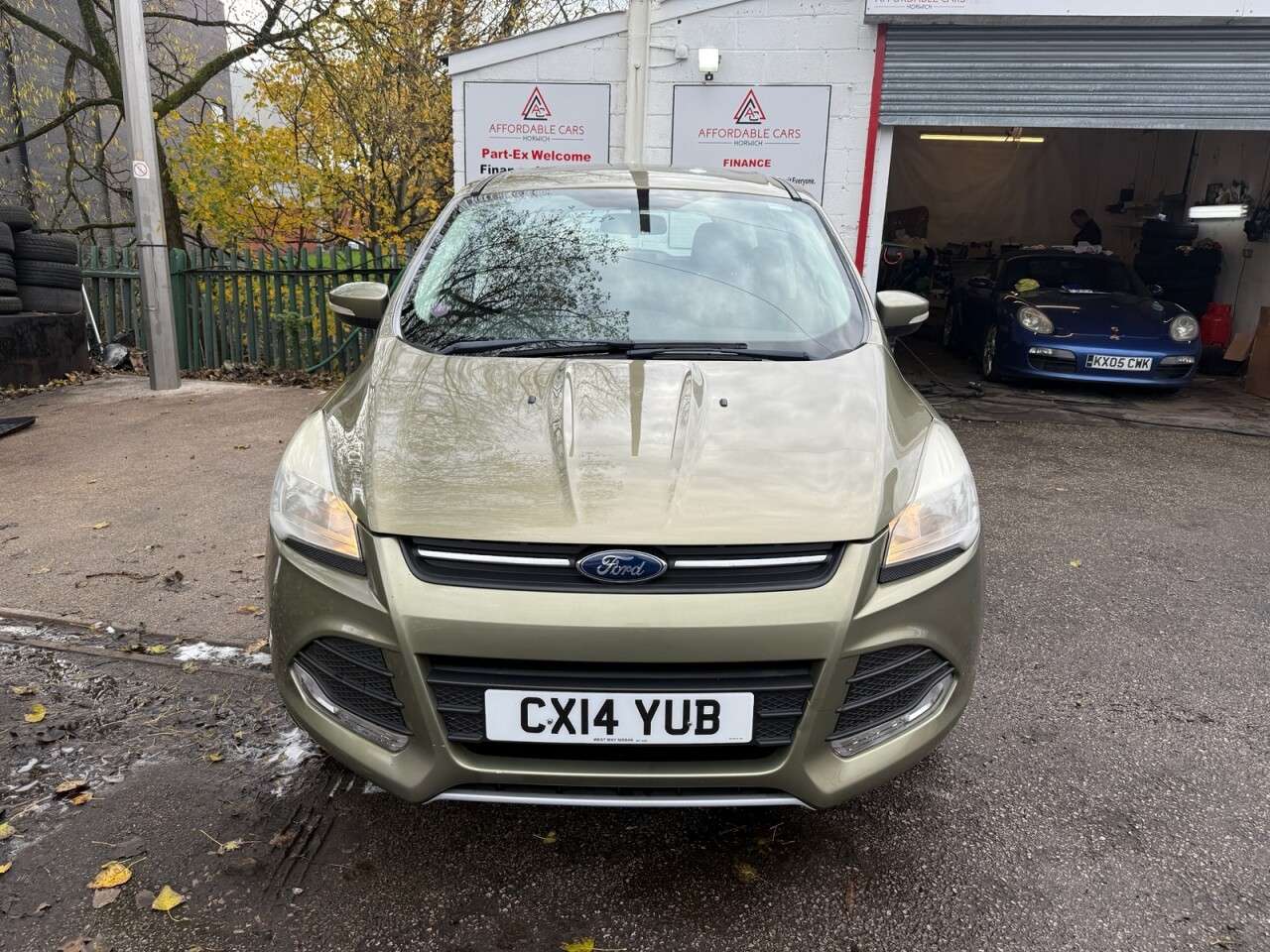 A 2014 FORD KUGA 2.0 TDCi Zetec SUV 5dr Diesel Manual AWD Euro 5 (140 ps) Low Mileage A 2014 FORD KUGA 2.0 TDCi Zetec SUV 5dr Diesel Manual AWD Euro 5 (140 ps) Low Mileage