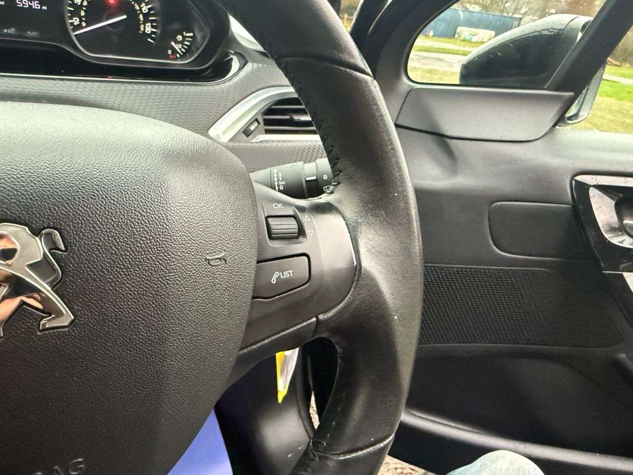 2017 PEUGEOT 208 2017 PEUGEOT 208