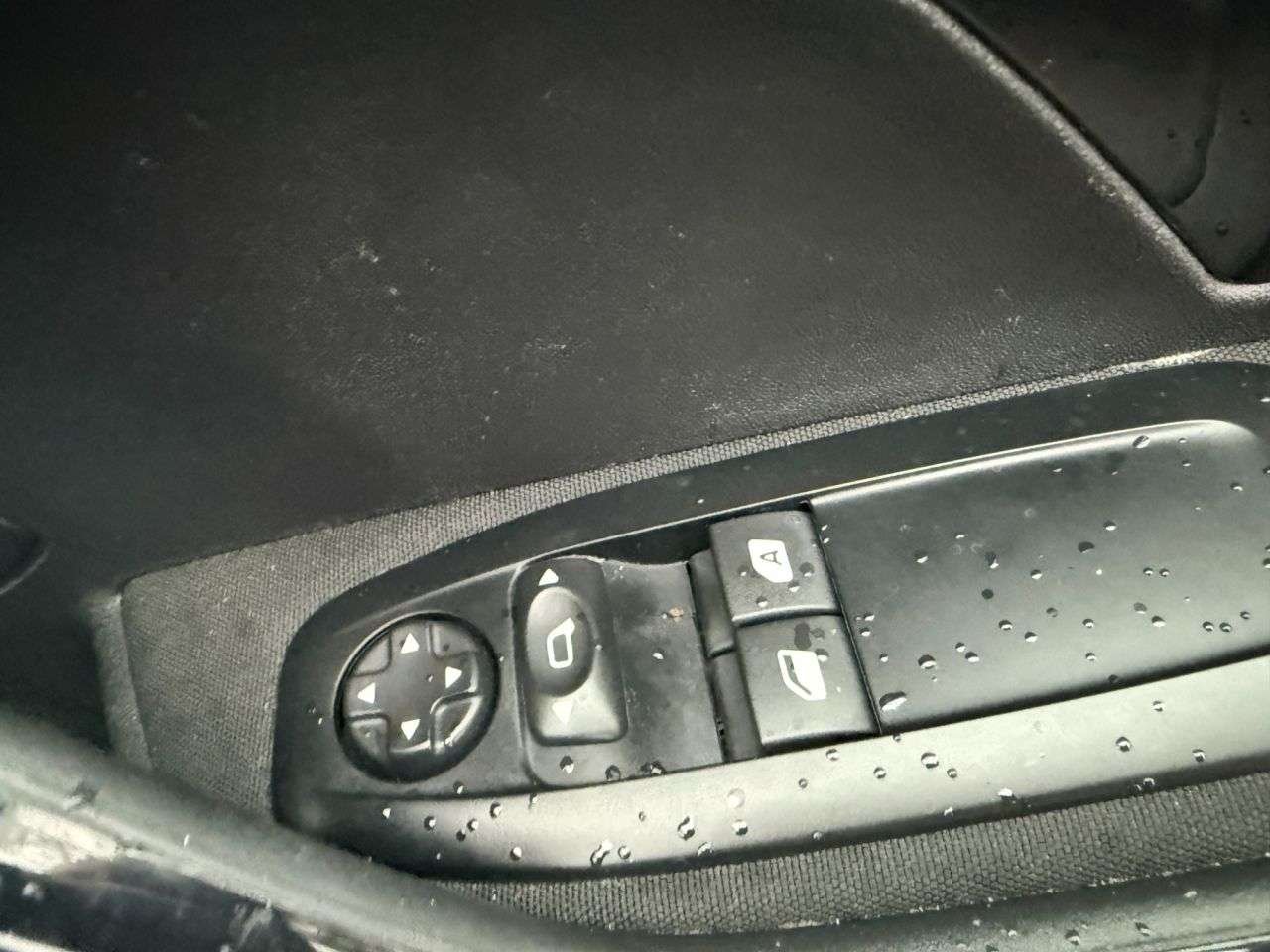 2017 PEUGEOT 208 2017 PEUGEOT 208