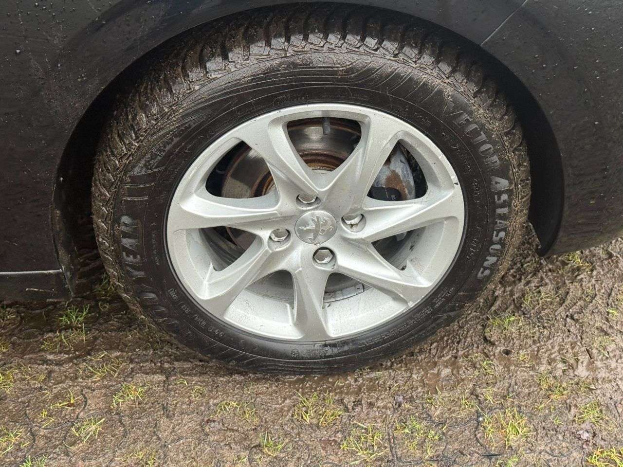 2017 PEUGEOT 208 2017 PEUGEOT 208