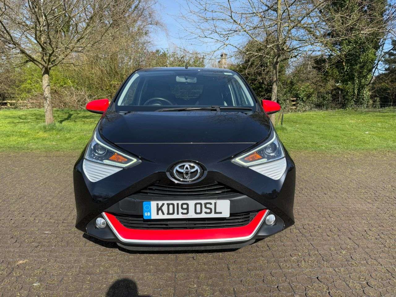 A 2019 TOYOTA AYGO 1.0 VVT-i x-trend Funroof 5dr Petrol x-shift Euro 6 (71 ps) Low Mileage Ser A 2019 TOYOTA AYGO 1.0 VVT-i x-trend Funroof 5dr Petrol x-shift Euro 6 (71 ps) Low Mileage Ser