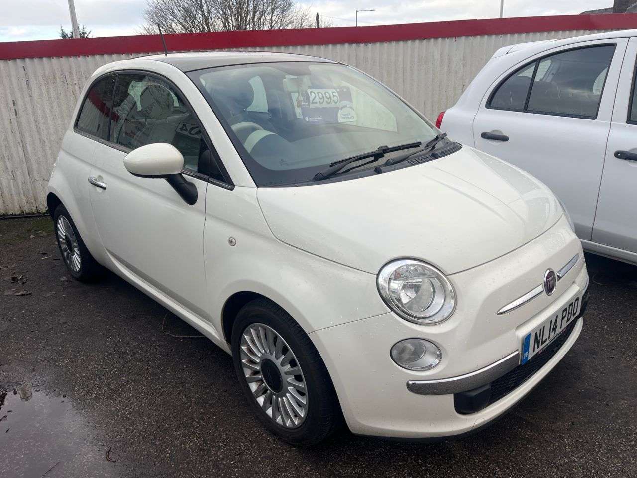 A 2014 FIAT 500 1.2 Lounge Hatchback 3dr Petrol Manual Euro 6 (s/s) (69 bhp) A 2014 FIAT 500 1.2 Lounge Hatchback 3dr Petrol Manual Euro 6 (s/s) (69 bhp)