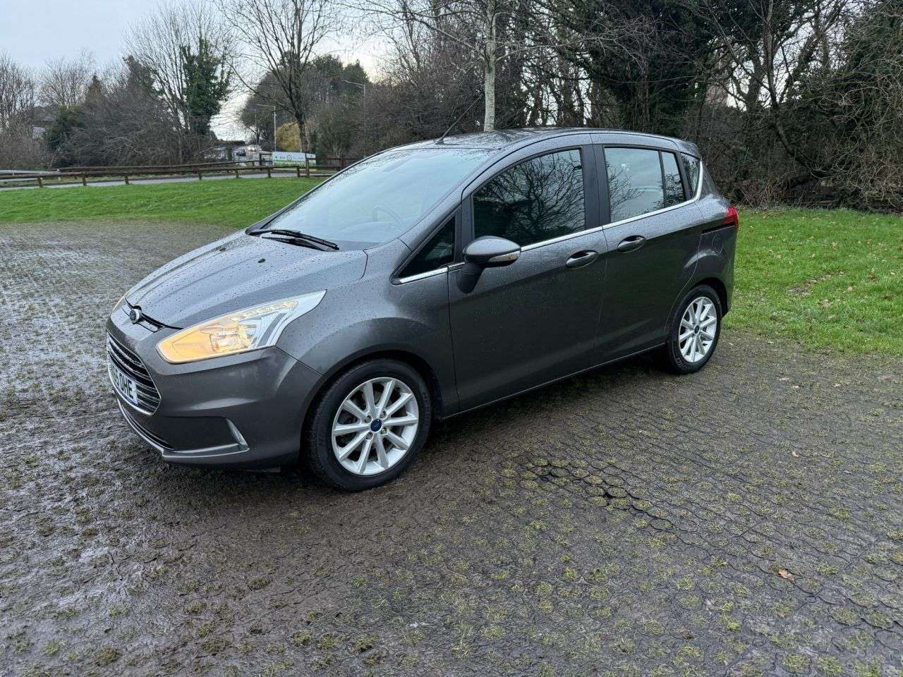 A 2015 FORD B-MAX 1.6 Titanium MPV 5dr Petrol Powershift Euro 5 (105 ps) Full Service History A 2015 FORD B-MAX 1.6 Titanium MPV 5dr Petrol Powershift Euro 5 (105 ps) Full Service History