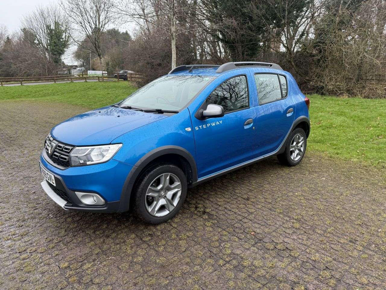 A 2019 DACIA SANDERO STEPWAY 0.9 TCe Comfort Hatchback 5dr Petrol Manual Euro 6 (s/s) (90 ps) A 2019 DACIA SANDERO STEPWAY 0.9 TCe Comfort Hatchback 5dr Petrol Manual Euro 6 (s/s) (90 ps)