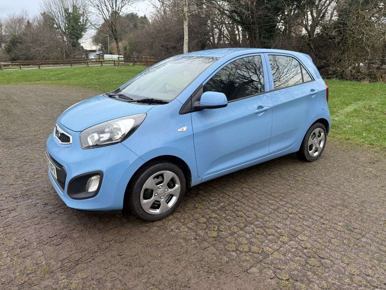 A 2012 KIA PICANTO 1.0 1 Air Hatchback 5dr Petrol Manual Euro 5 (68 bhp) A 2012 KIA PICANTO 1.0 1 Air Hatchback 5dr Petrol Manual Euro 5 (68 bhp)